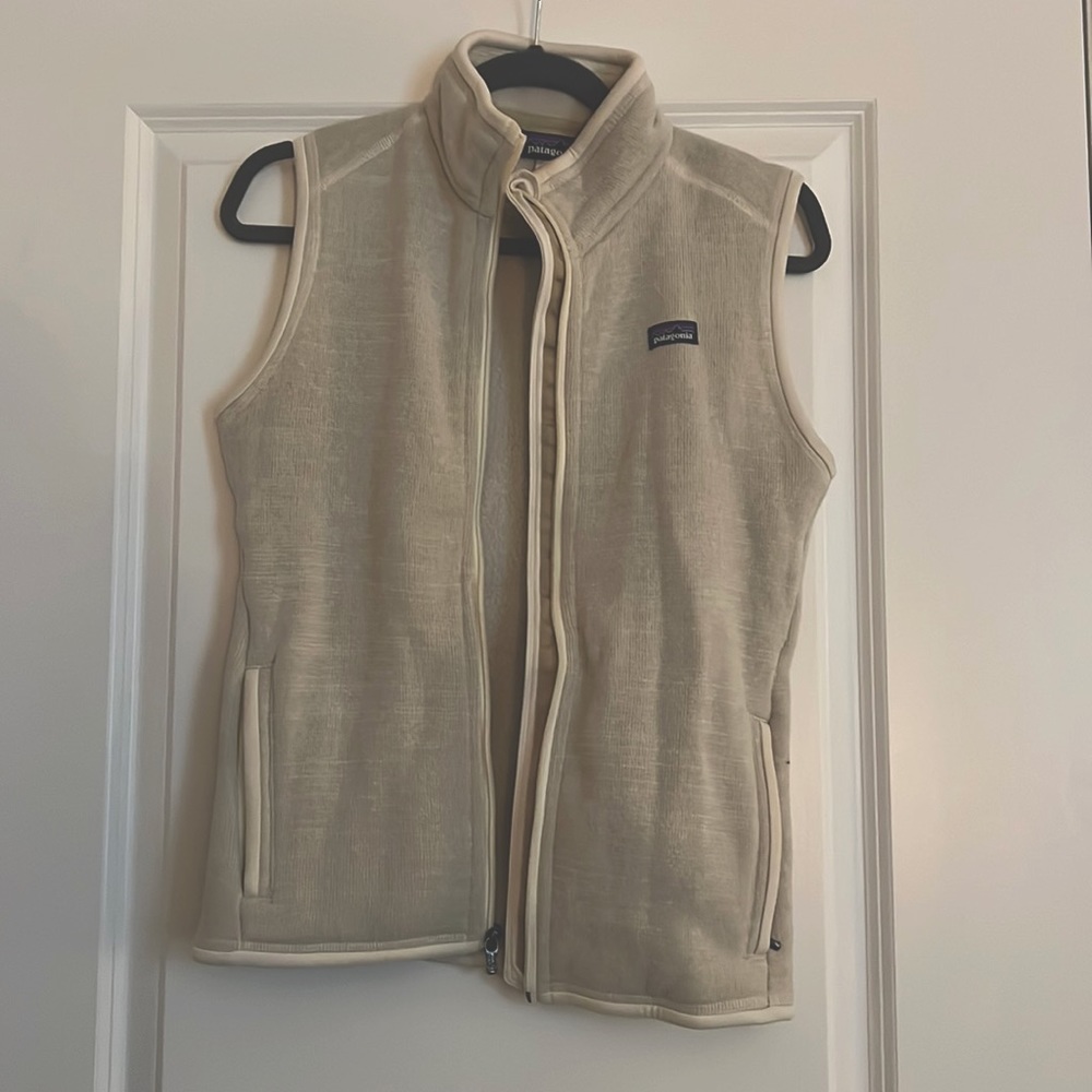 Cream Patagonia vest - like new!